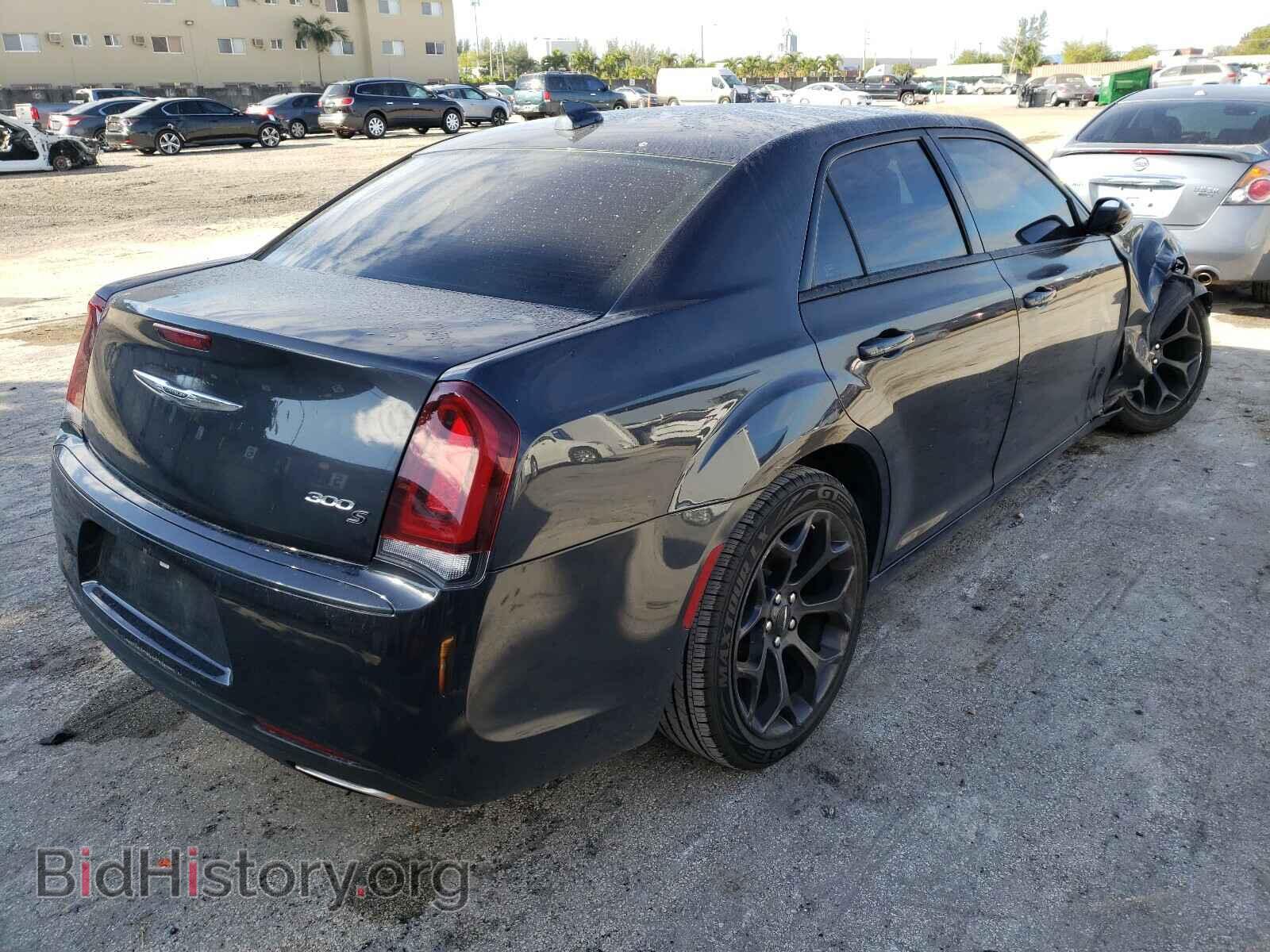 2019 CHRYSLER 300 - VIN: 2C3CCABGXKH516034 - Фото 4