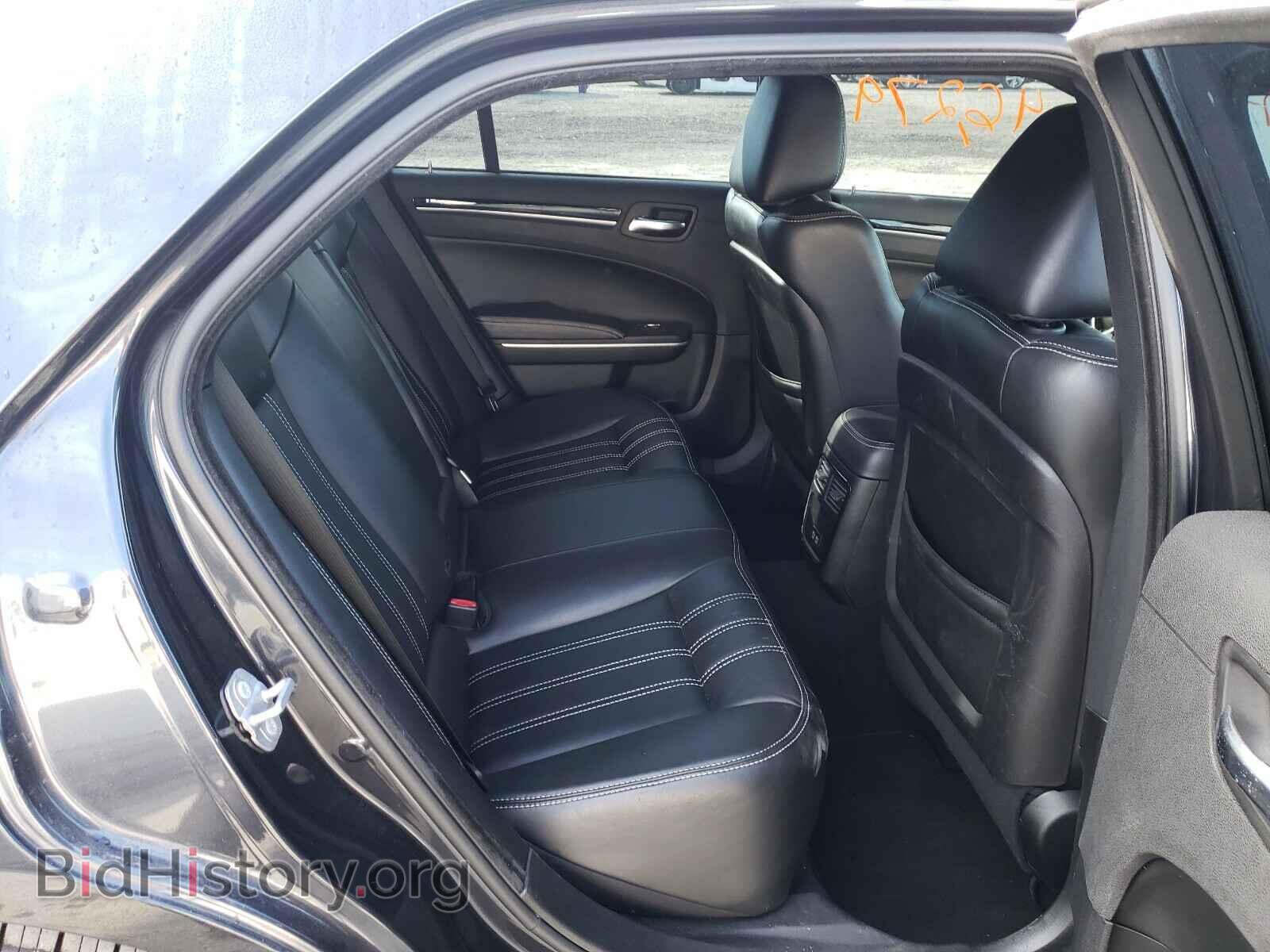 2019 CHRYSLER 300 - VIN: 2C3CCABGXKH516034 - Фото 6