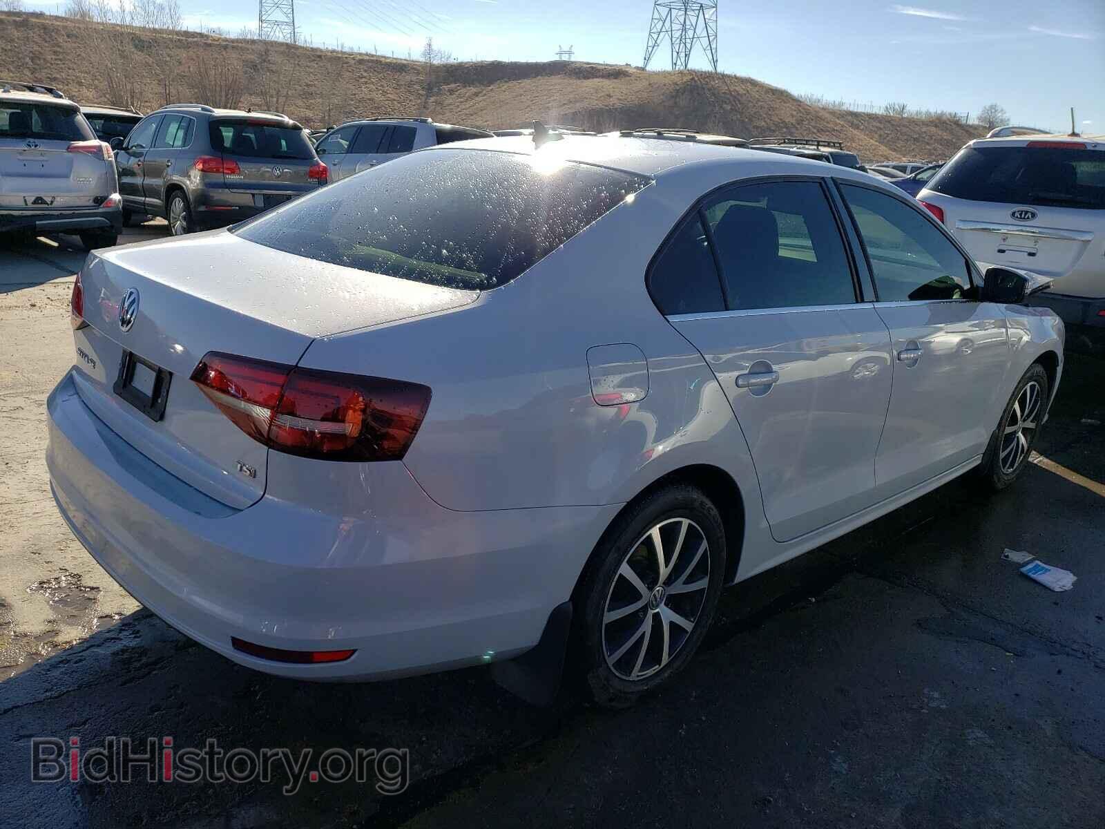 2017 VOLKSWAGEN JETTA - VIN: 3VWDB7AJ3HM363250 - Фото 4