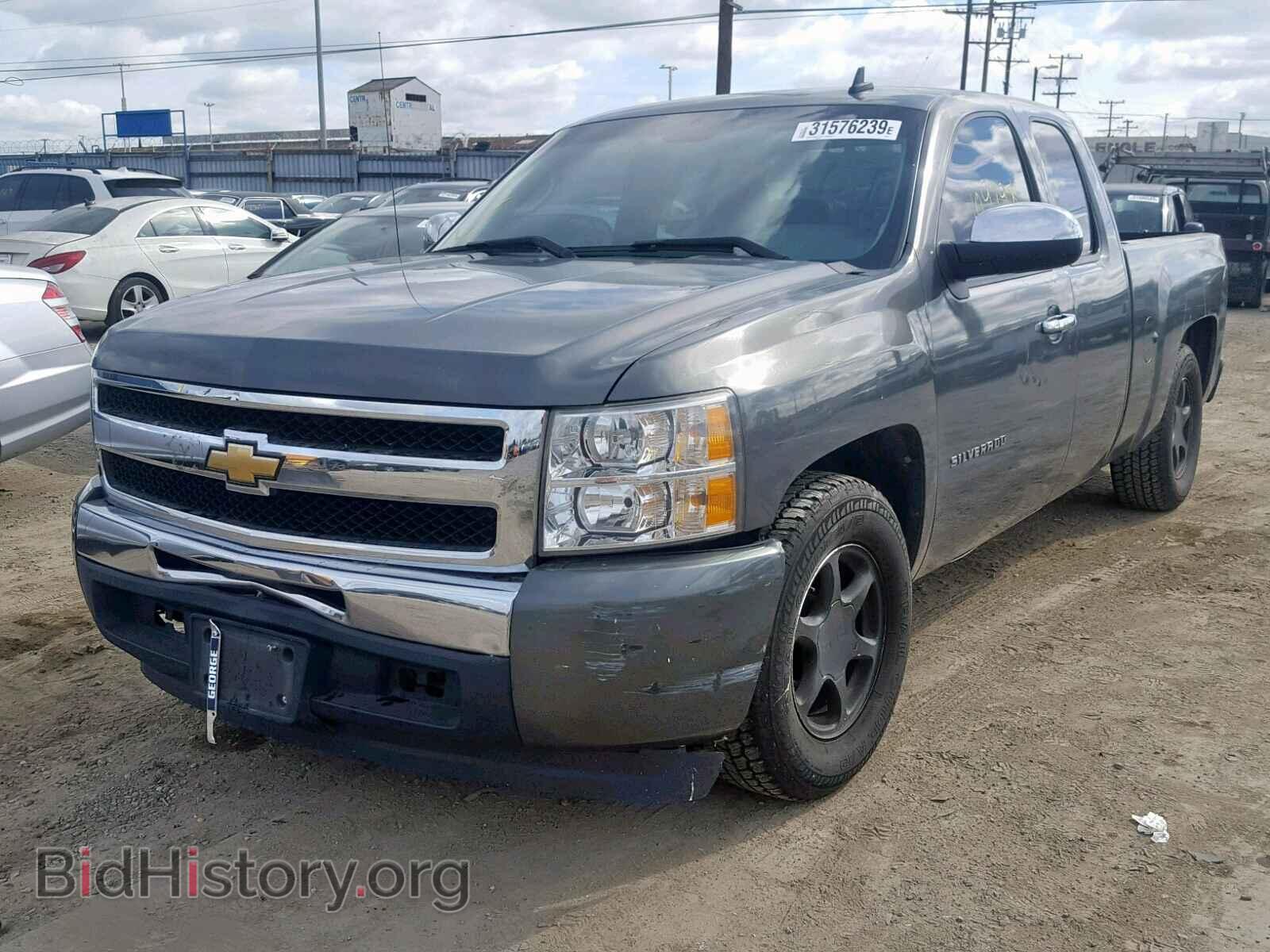 2011 CHEVROLET SILVERADO - VIN: 1GCRCREA8BZ272797 - Фото 2