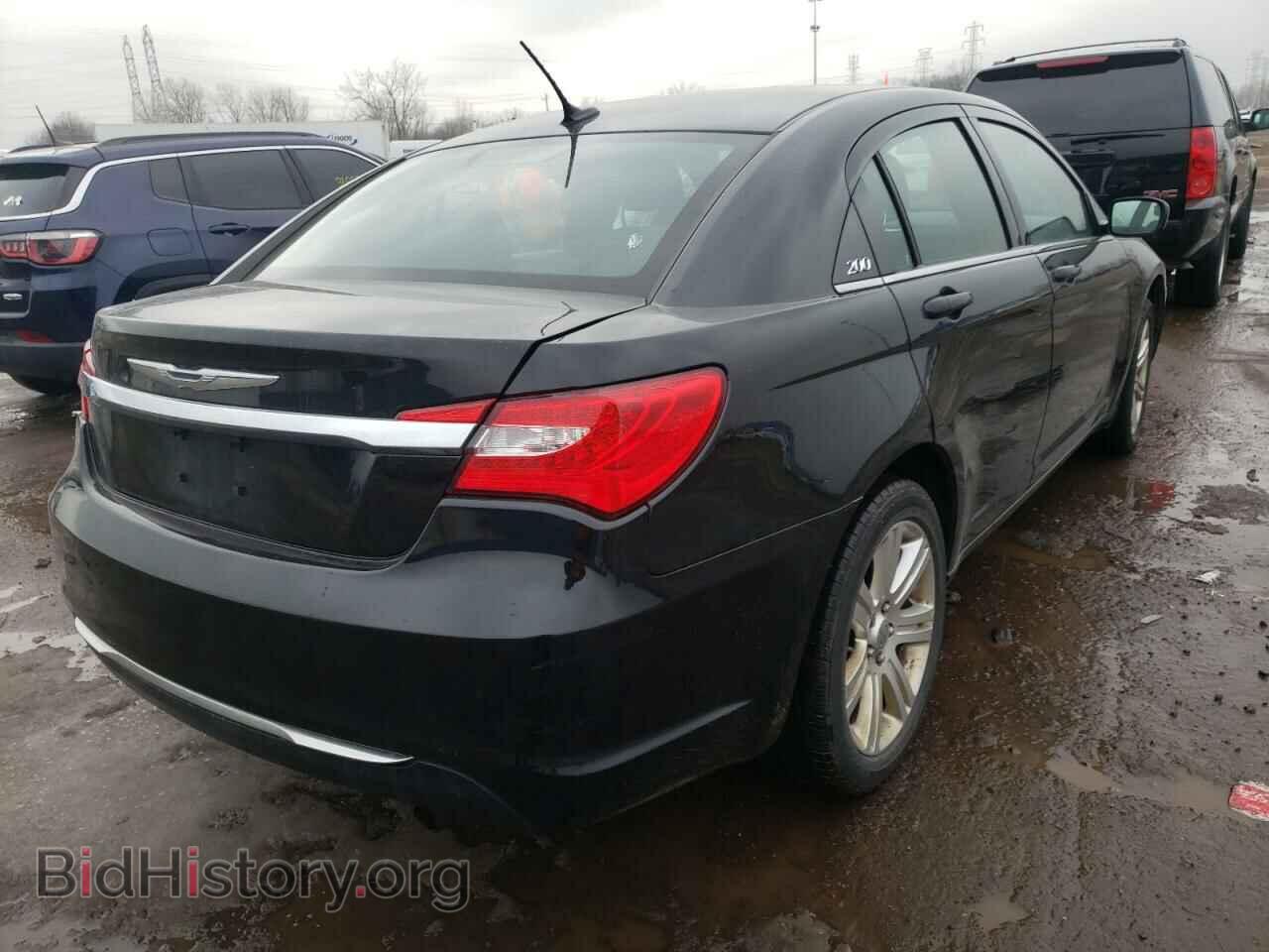 2011 CHRYSLER 200 - VIN: 1C3BC1FB8BN611774 - Фото 4