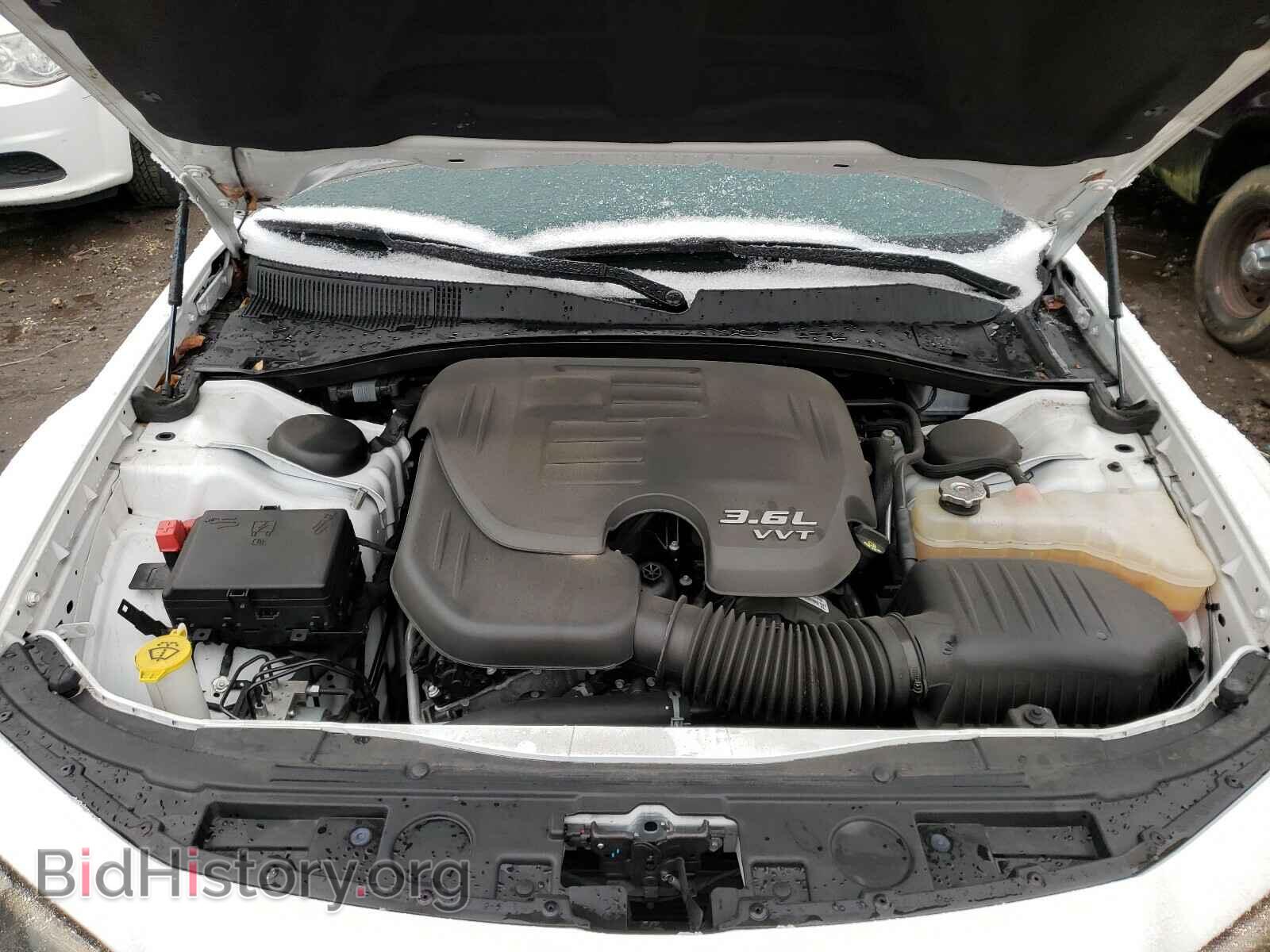2018 CHRYSLER 300 - VIN: 2C3CCABG7JH313889 - Фото 7