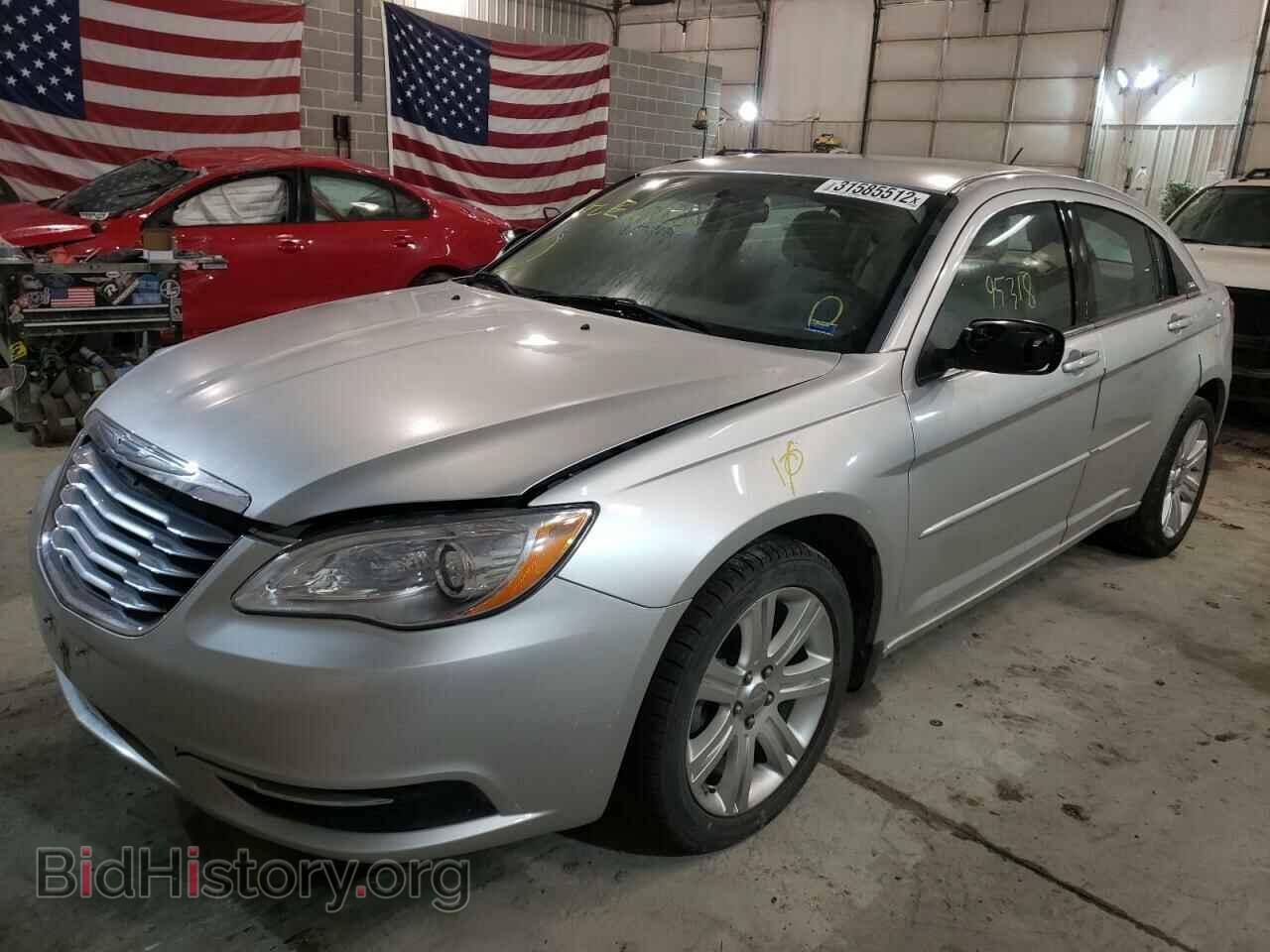2012 CHRYSLER 200 - VIN: 1C3CCBAB0CN207578 - Фото 2