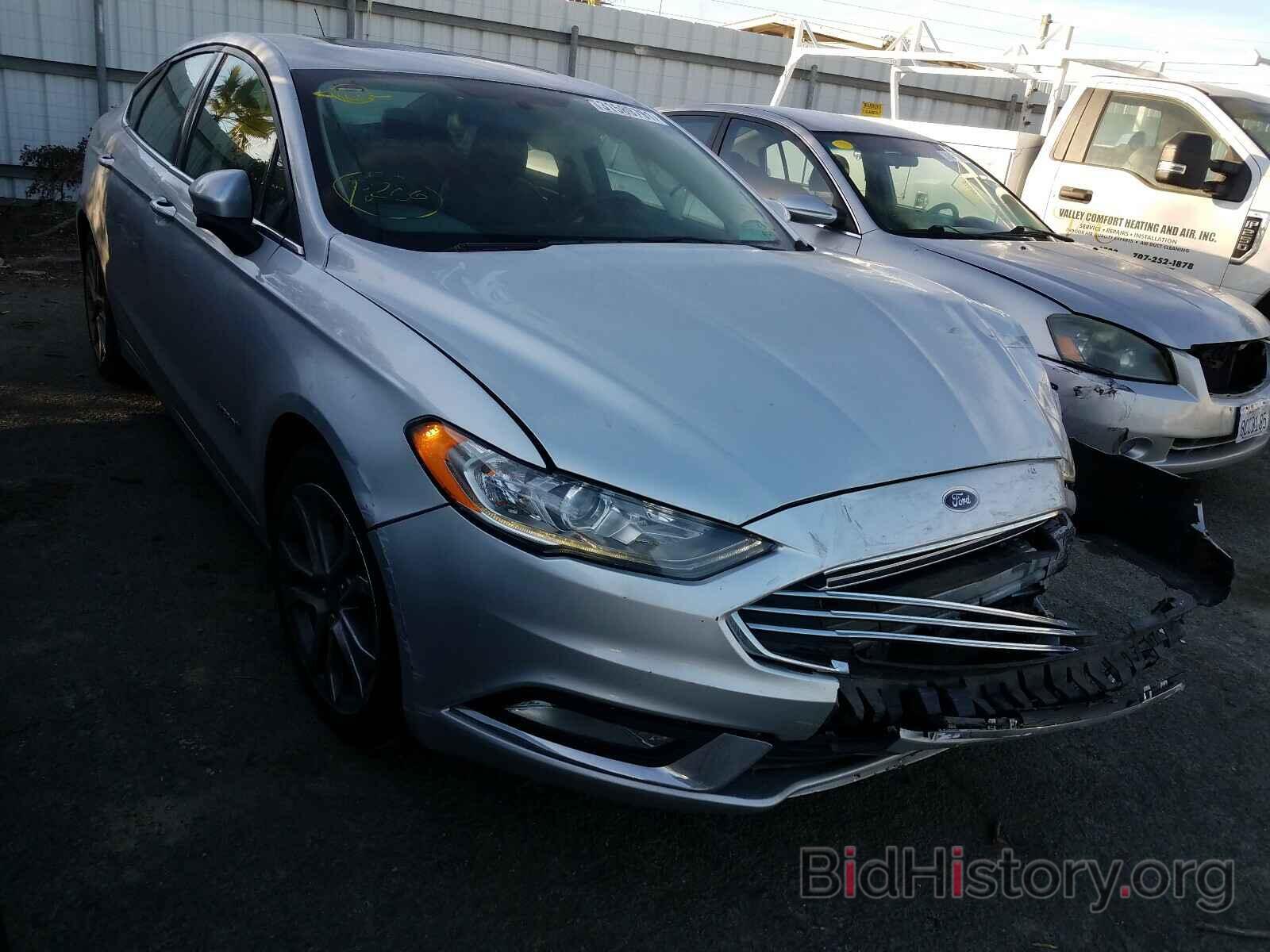 Photo 3FA6P0LU5HR316418 - FORD FUSION 2017