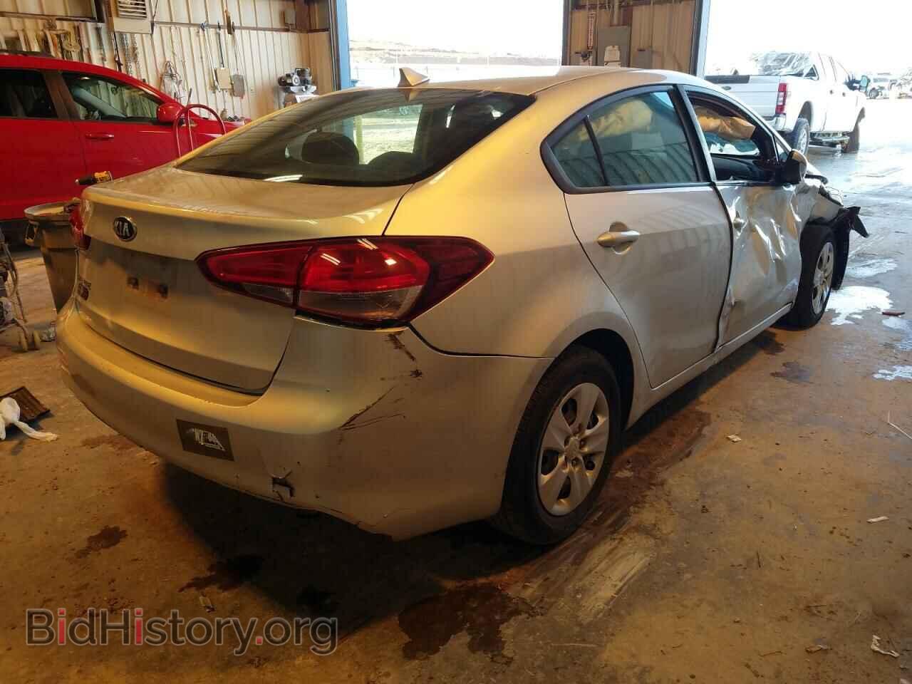 2017 KIA FORTE - VIN: 3KPFK4A75HE091972 - Фото 4