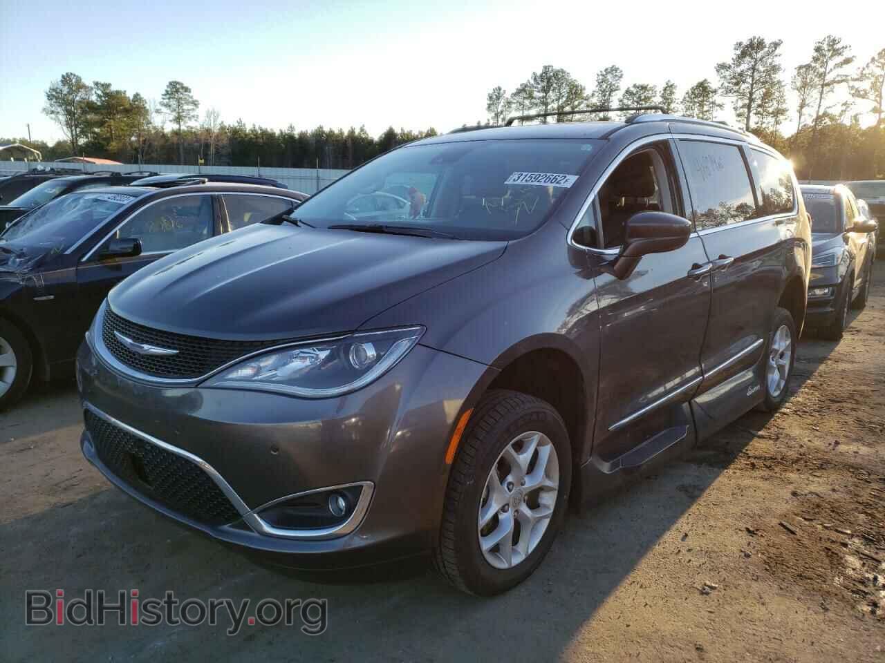 2017 CHRYSLER PACIFICA - VIN: 2C4RC1EG9HR720778 - Фото 2