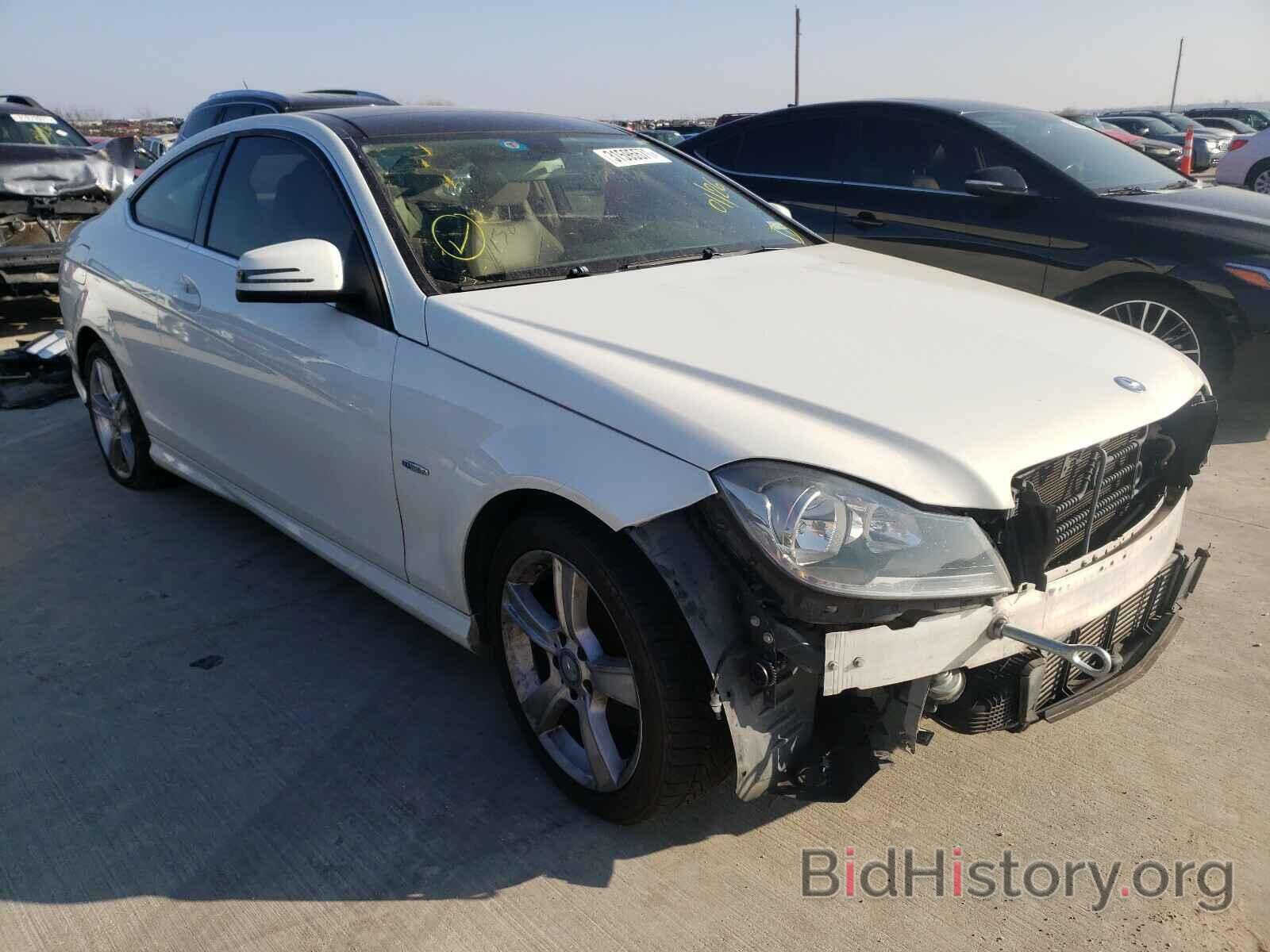 Photo WDDGJ4HB5CF769965 - MERCEDES-BENZ C CLASS 2012