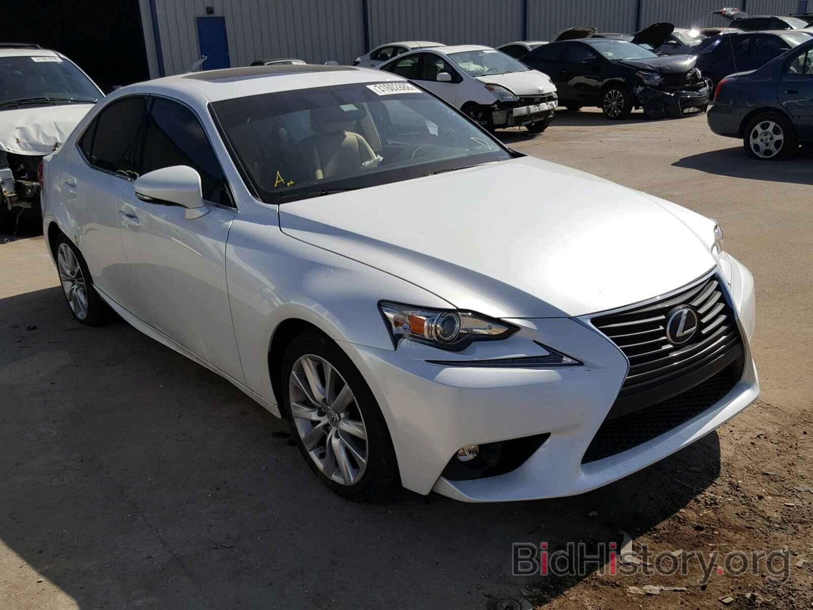 Photo JTHBA1D21G5008059 - LEXUS IS200 2016