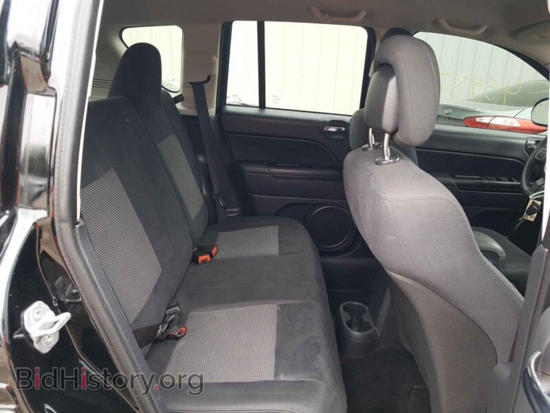 2012 Jeep COMPASS (VIN 1C4NJCBA9CD504070) — фото 6 из 10