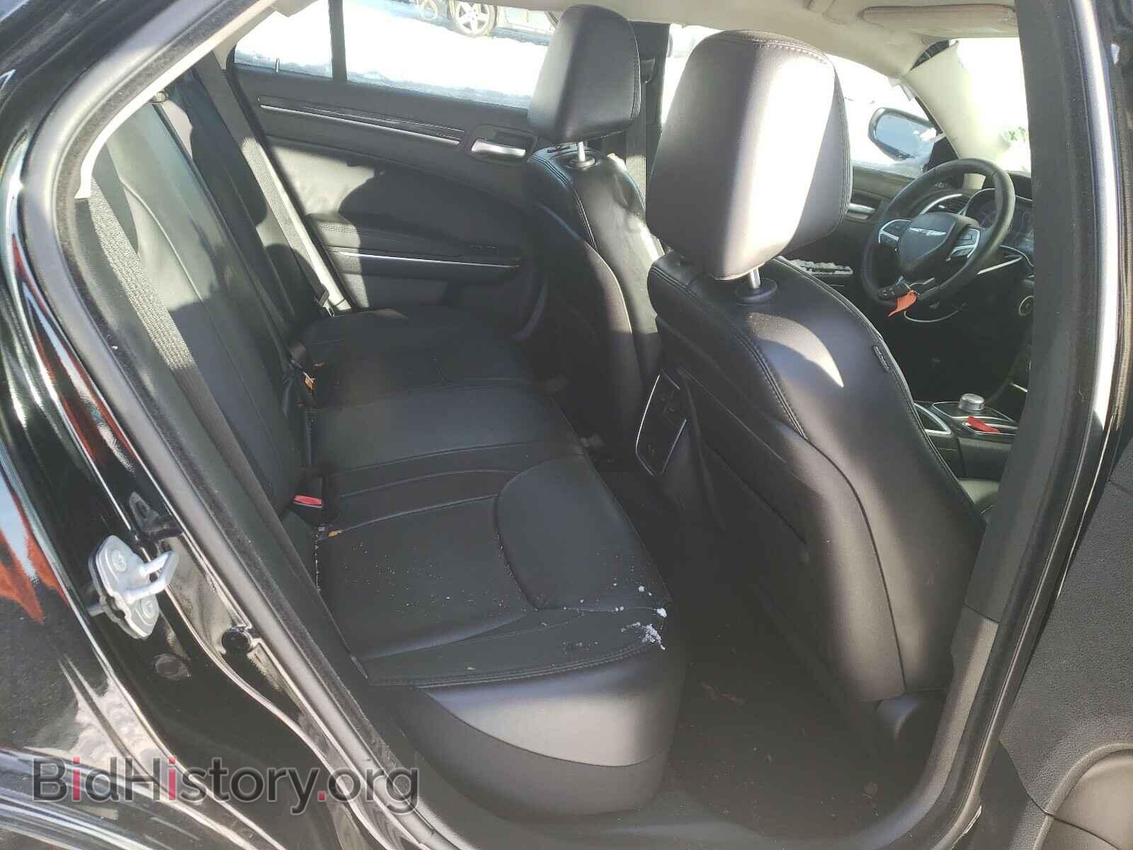 2016 CHRYSLER 300 - VIN: 2C3CCAAG8GH295722 - Фото 6
