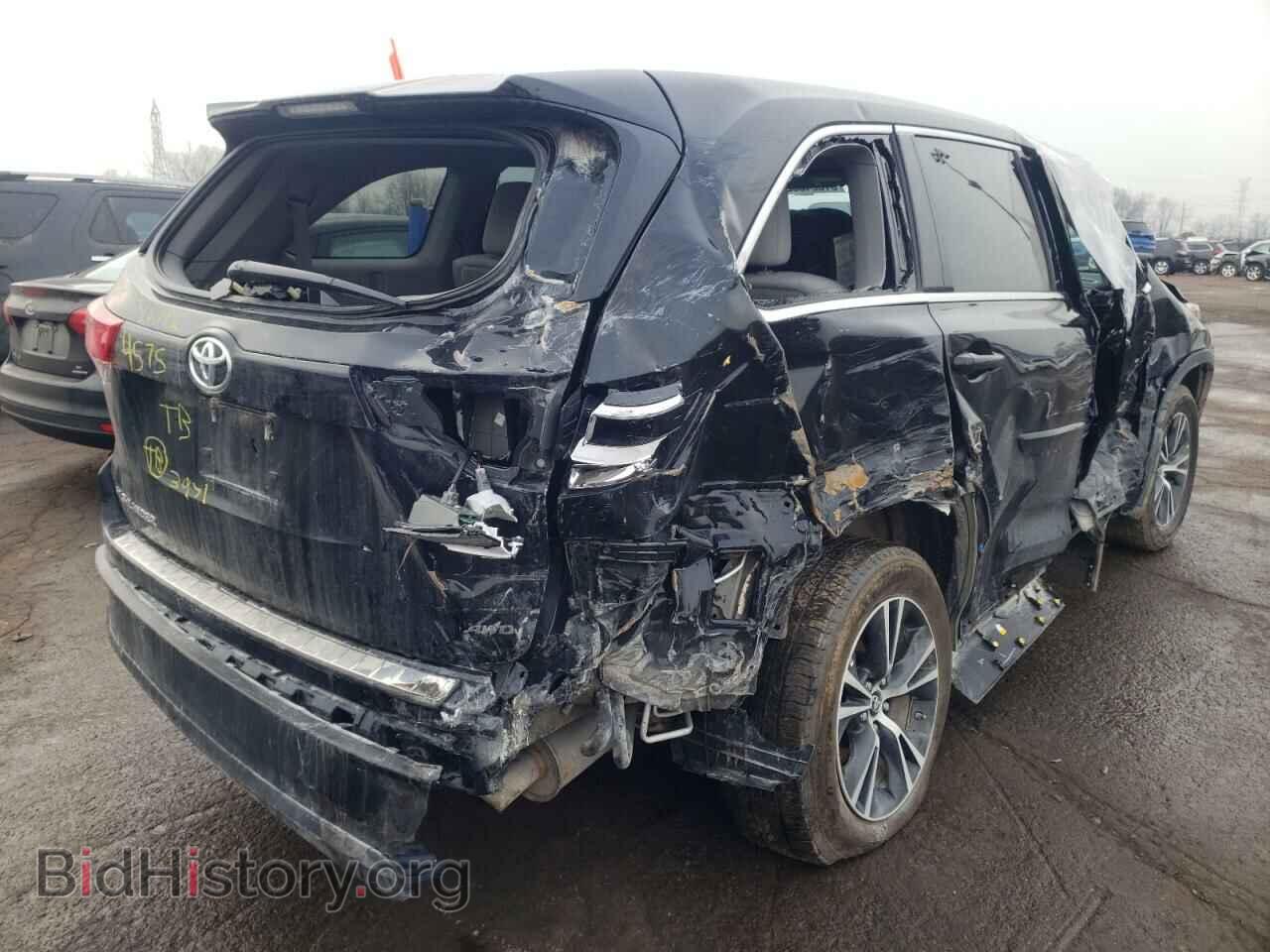 2018 TOYOTA HIGHLANDER - VIN: 5TDBZRFH8JS914575 - Фото 4
