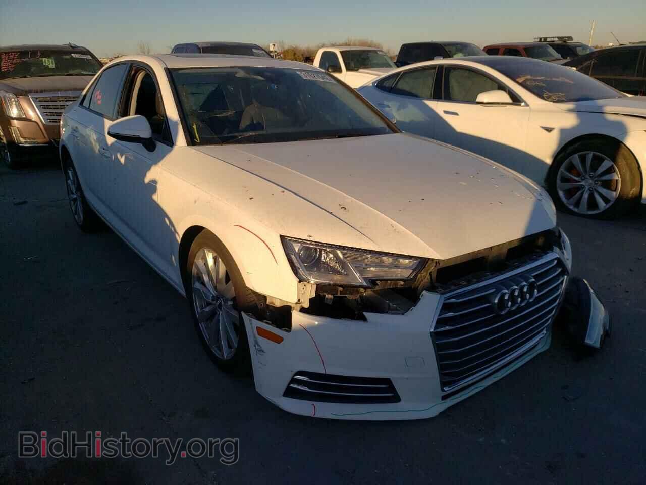 Photo WAUGMAF49HN048806 - AUDI A4 2017