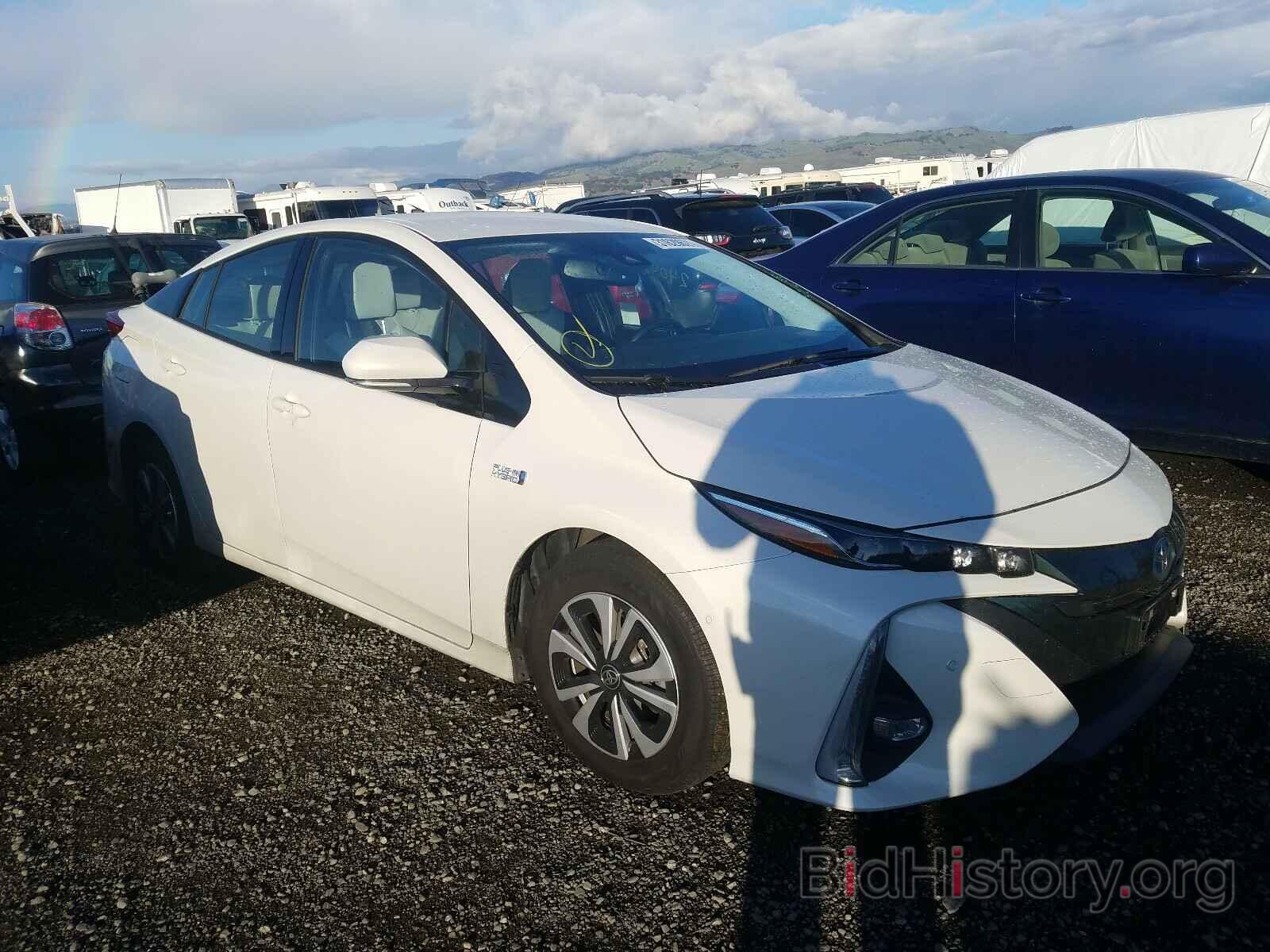 Фотография JTDKARFP2K3115392 - TOYOTA PRIUS 2019