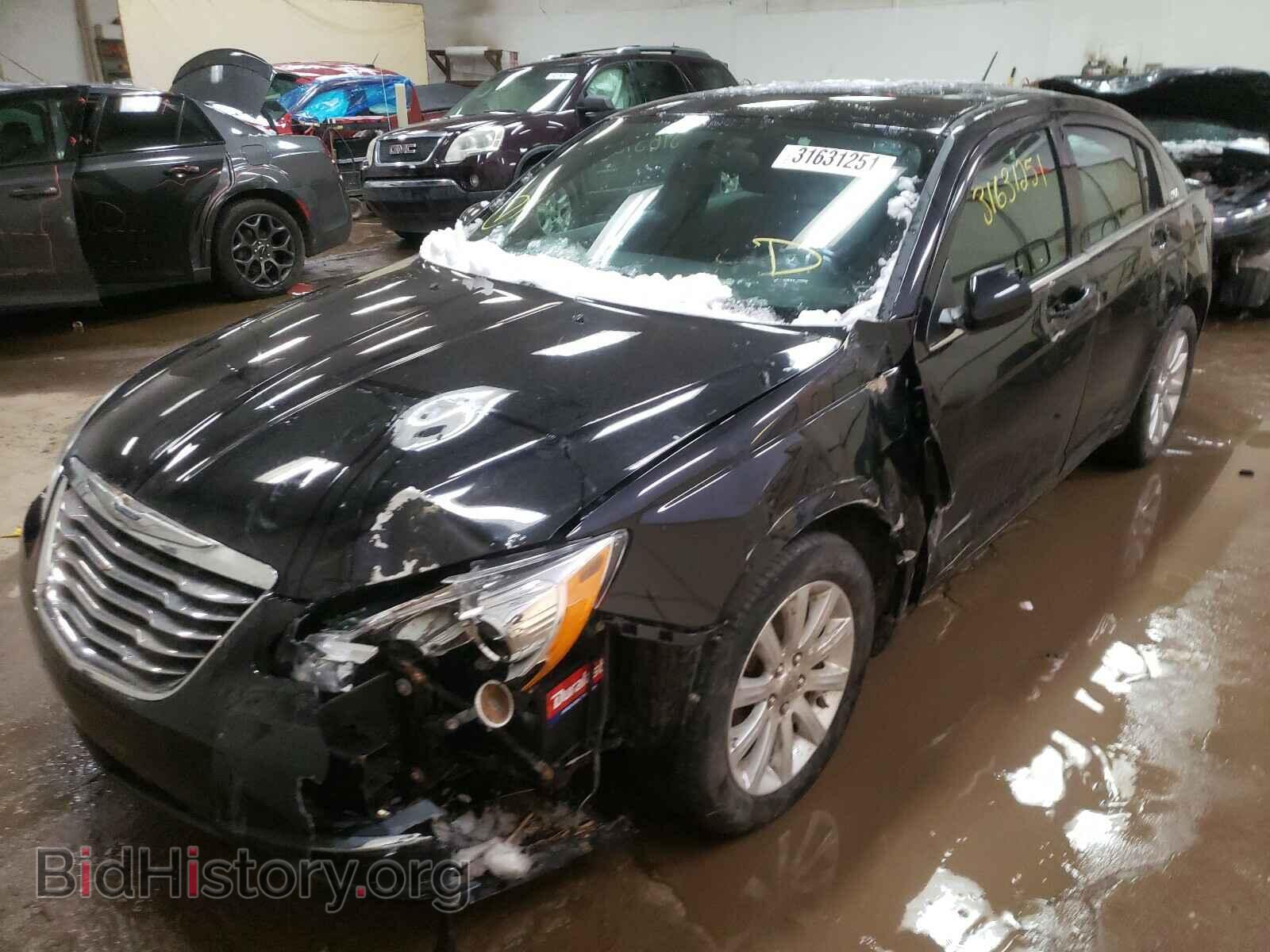 2013 CHRYSLER 200 - VIN: 1C3CCBBB5DN602081 - Фото 2