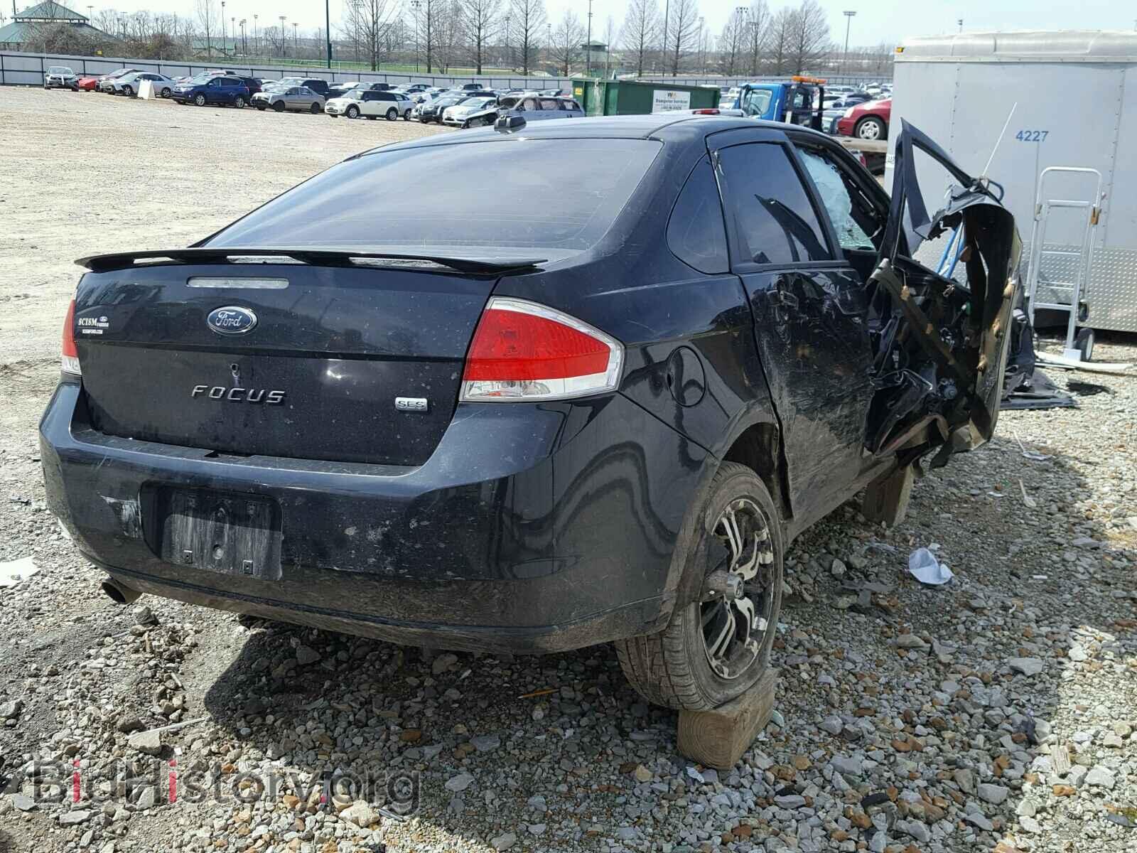 2009 FORD FOCUS - VIN: 1FAHP36N09W228941 - Photo 4