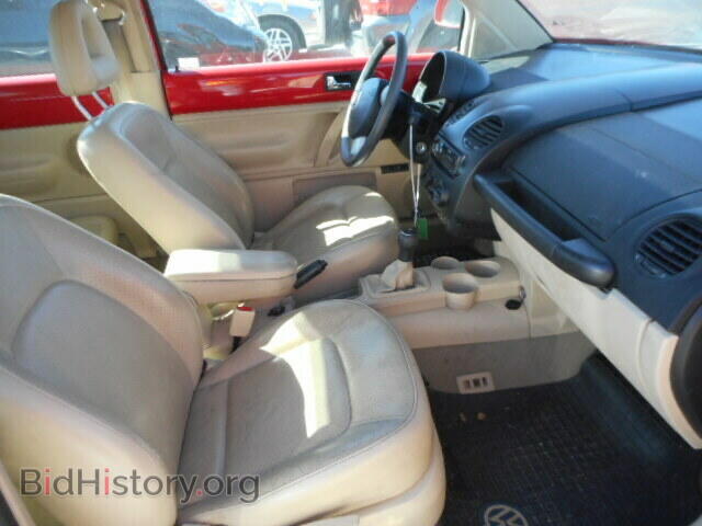 2000 VOLKSWAGEN BEETLE - VIN: 3VWCD21C1YM488564 - Фото 5