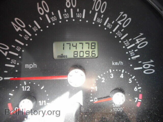 2000 VOLKSWAGEN BEETLE - VIN: 3VWCD21C1YM488564 - Фото 8