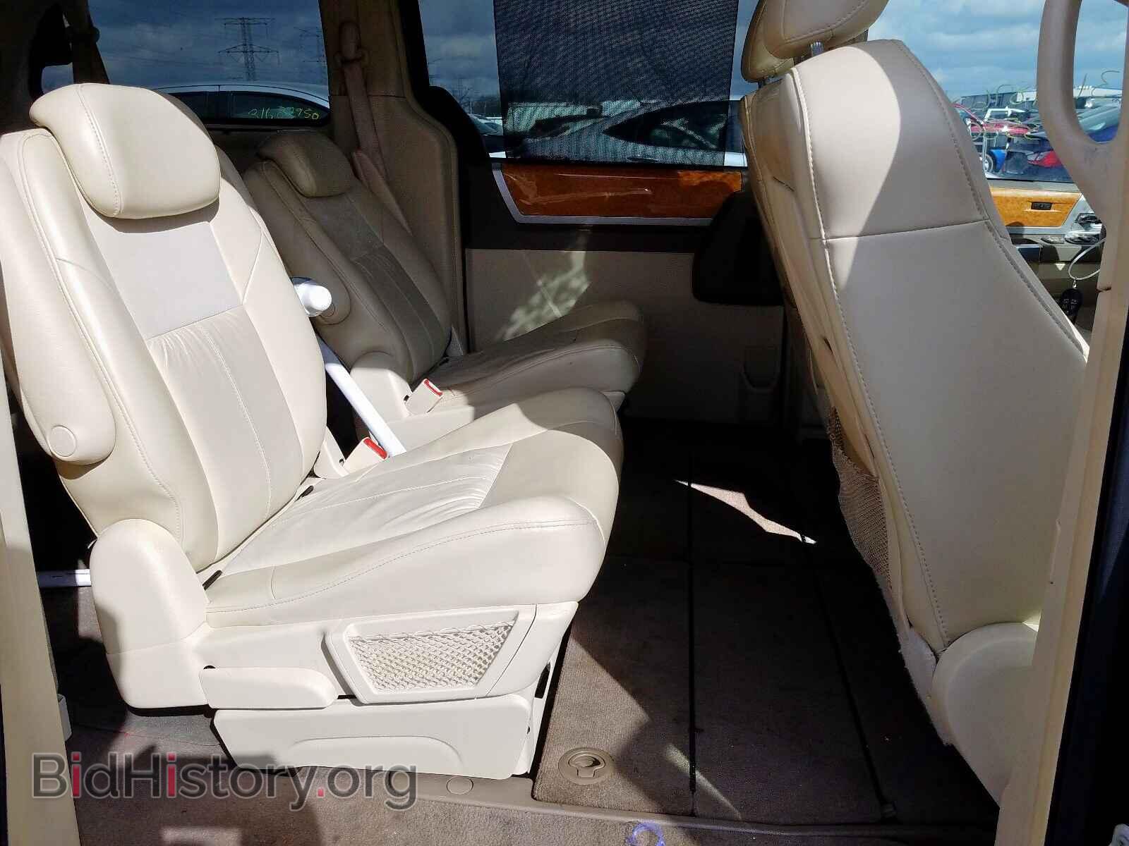 2008 CHRYSLER MINIVAN - VIN: 2A8HR64X98R607284 - Фото 6