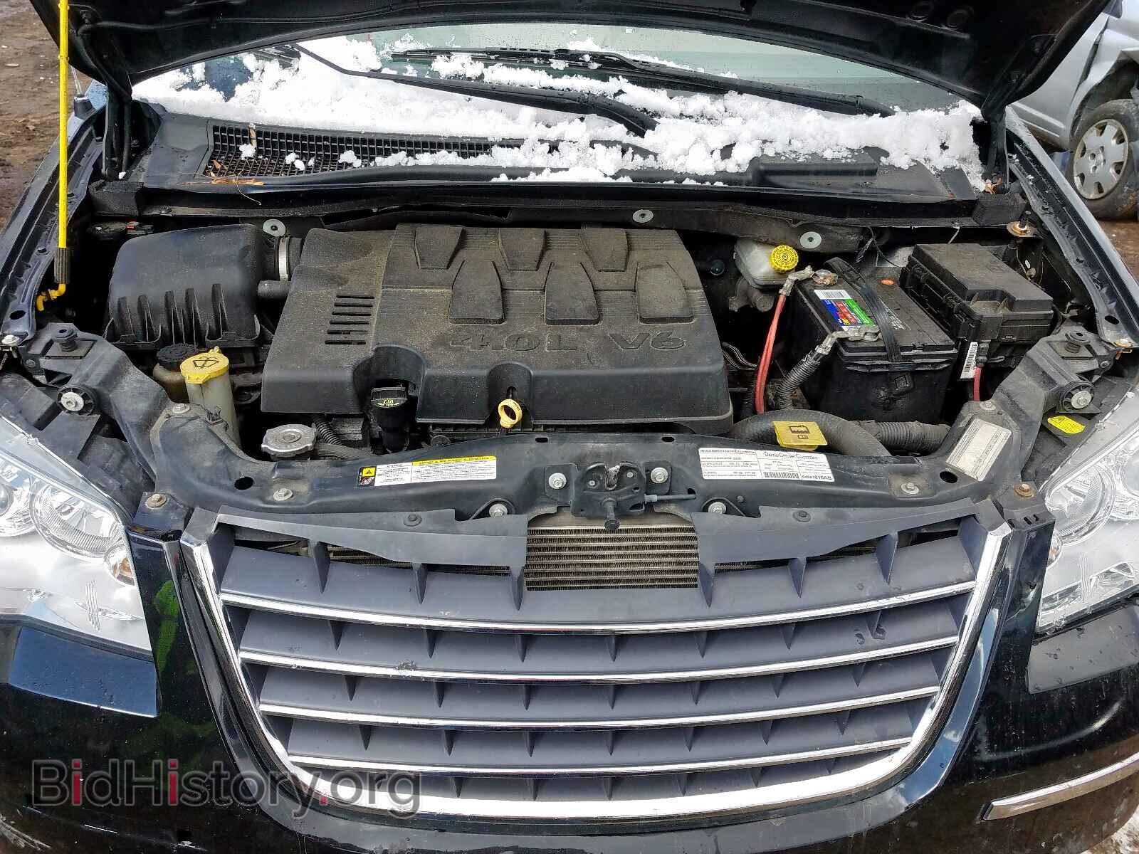 2008 CHRYSLER MINIVAN - VIN: 2A8HR64X98R607284 - Фото 7
