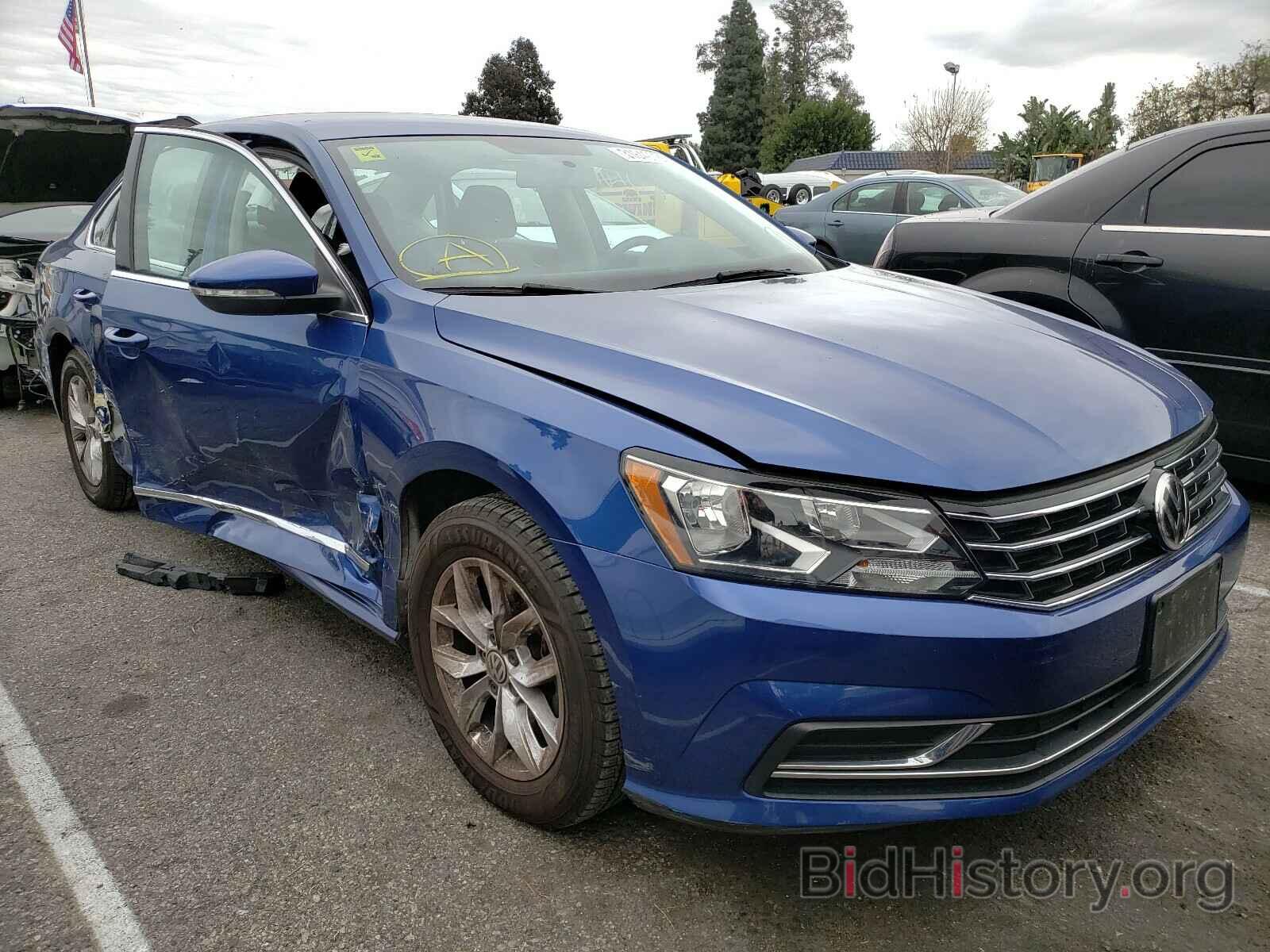 Фотография 1VWAT7A30HC005932 - VOLKSWAGEN PASSAT 2017