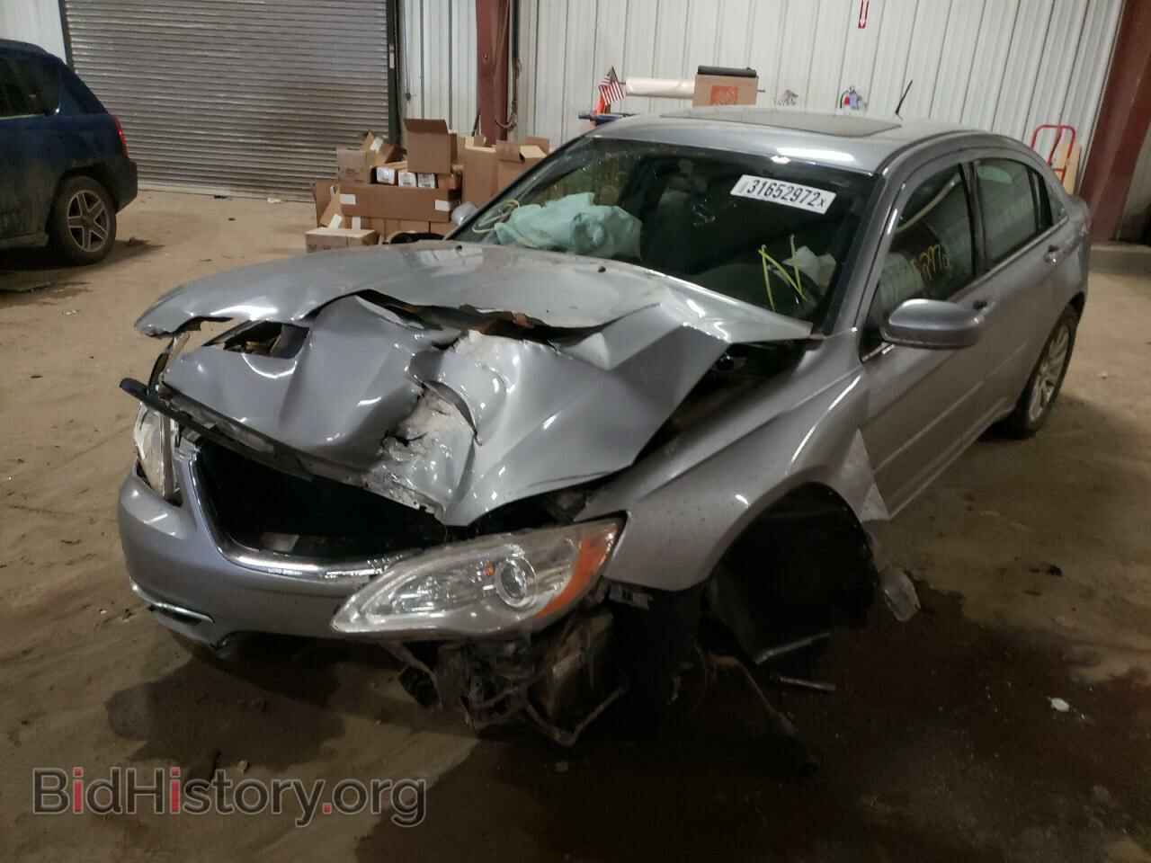 2013 CHRYSLER 200 - VIN: 1C3CCBBG9DN696378 - Фото 2