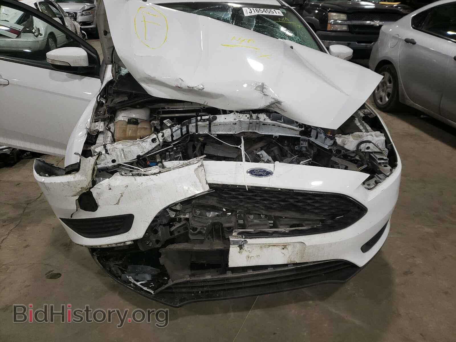 2016 FORD FOCUS - VIN: 1FADP3F2XGL301817 - Фото 9