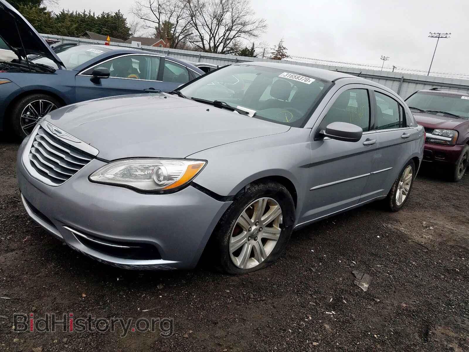 2013 CHRYSLER 200 - VIN: 1C3CCBBB7DN656241 - Фото 2
