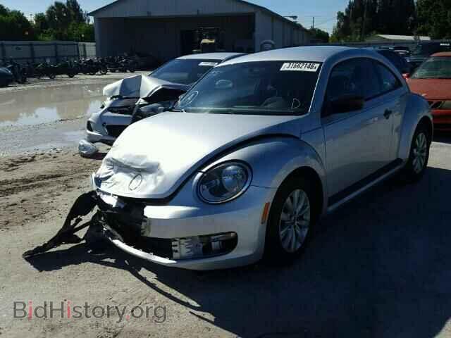 2014 VOLKSWAGEN BEETLE - VIN: 3VWFP7AT2EM625671 - Фото 2