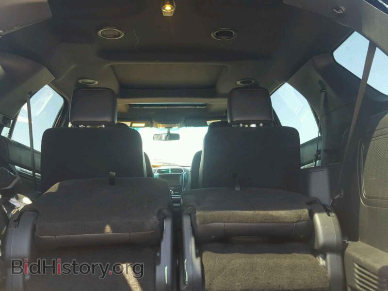 2016 Ford EXPLORER (VIN 1FM5K8GTXGGA23359) — photo 9 of 10