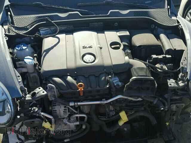 2013 VOLKSWAGEN BEETLE - VIN: 3VWFP7AT2DM619657 - Фото 7