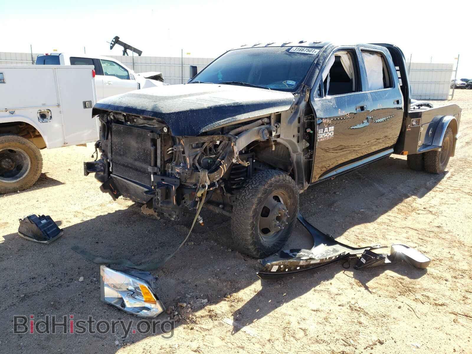 2018 RAM 3500 - VIN: 3C63RRGLXJG229040 - Фото 2