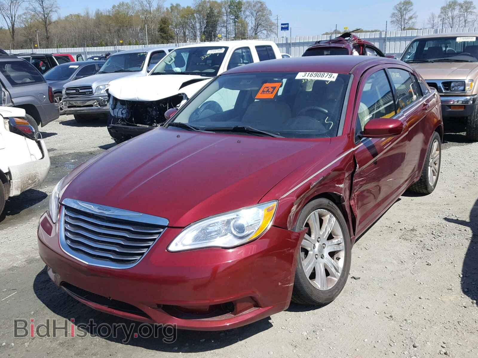 2013 CHRYSLER 200 - VIN: 1C3CCBAB3DN705145 - Photo 2