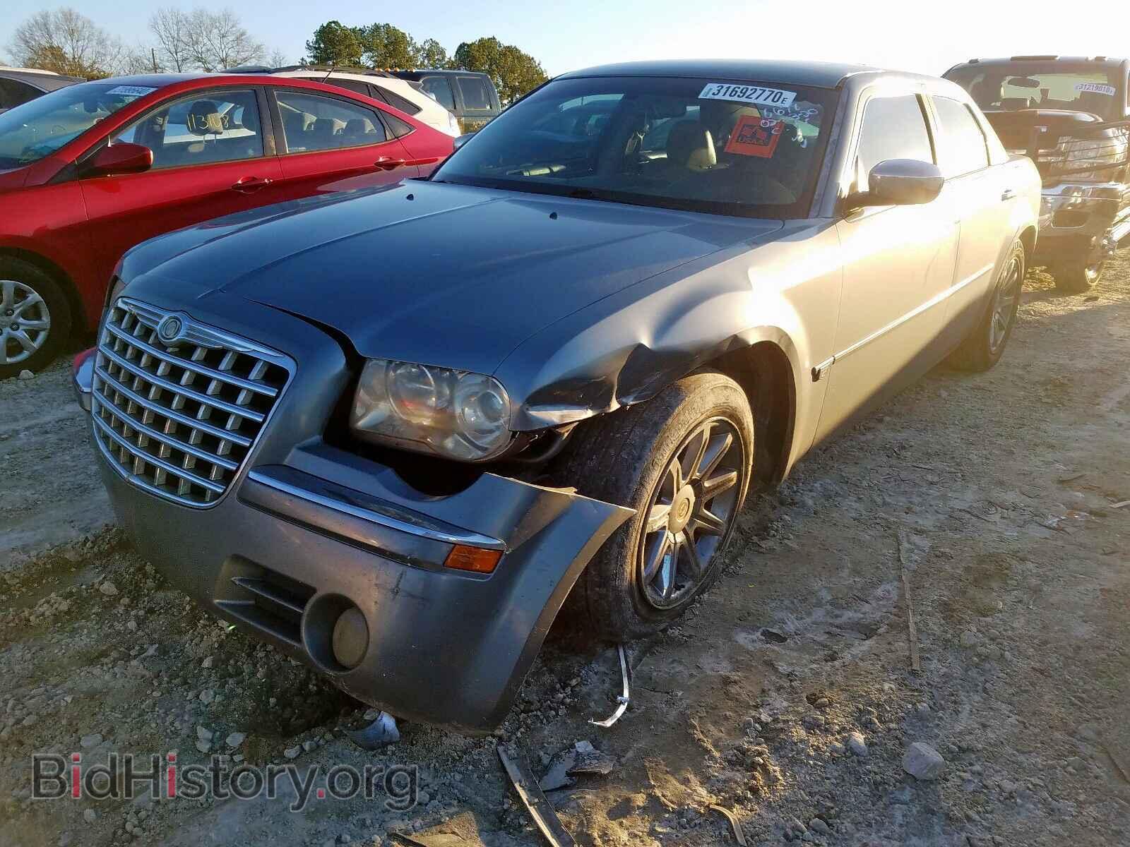 2006 CHRYSLER 300 - VIN: 2C3KA63HX6H477568 - Фото 2