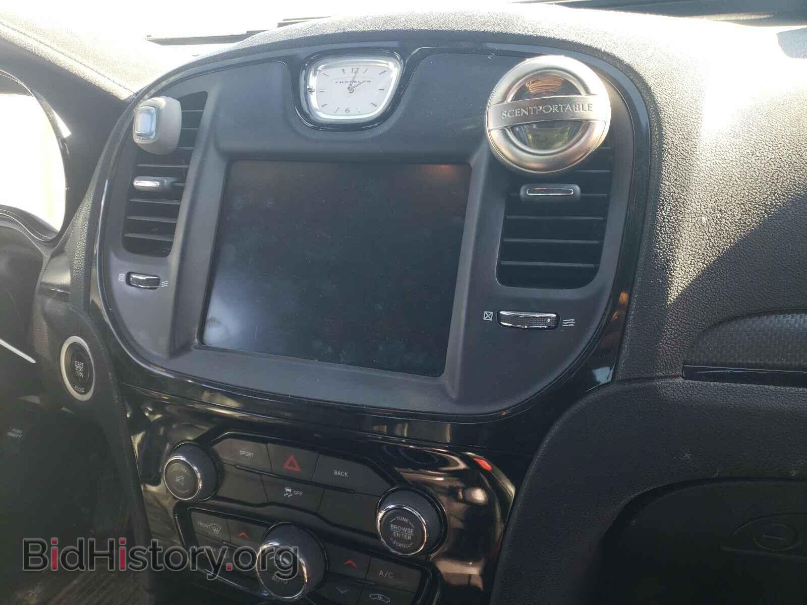 2015 CHRYSLER 300 - VIN: 2C3CCAGG2FH927815 - Фото 9
