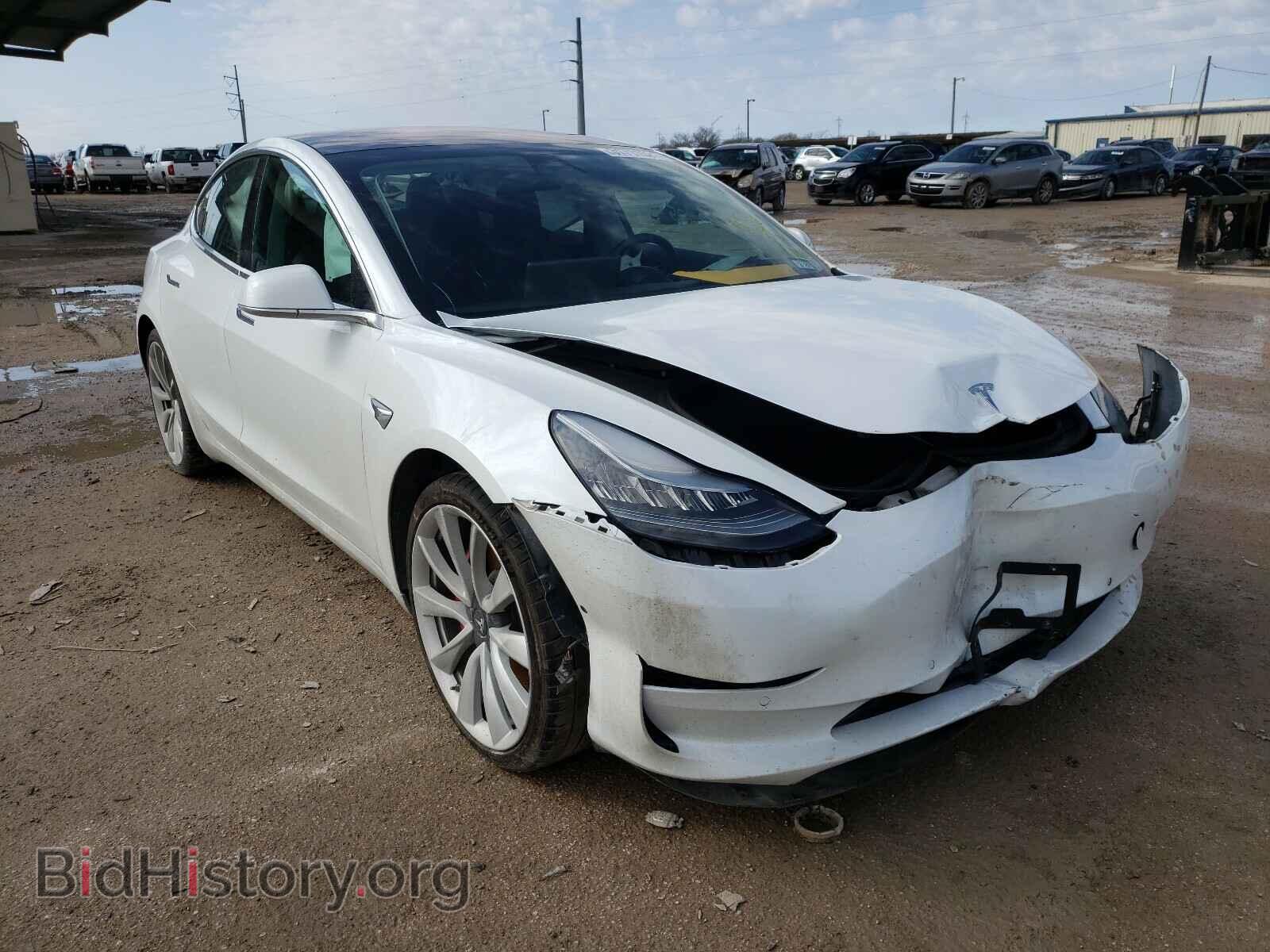 Фотография 5YJ3E1EB9JF106433 - TESLA MODEL 3 2018
