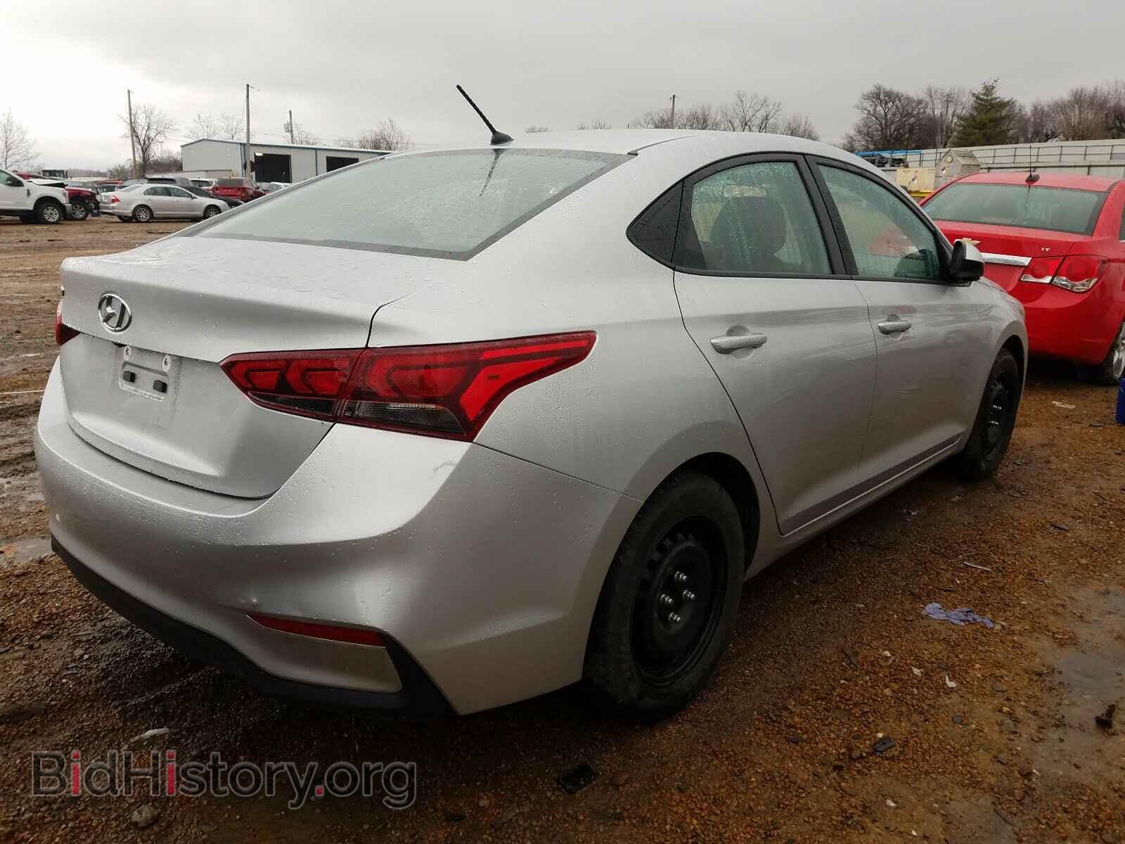 2019 HYUNDAI ACCENT - VIN: 3KPC24A38KE066247 - Фото 4