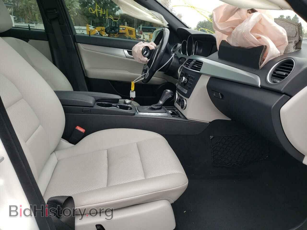 2014 MERCEDES-BENZ C-CLASS - VIN: WDDGF4HB0EA942048 - Photo 5