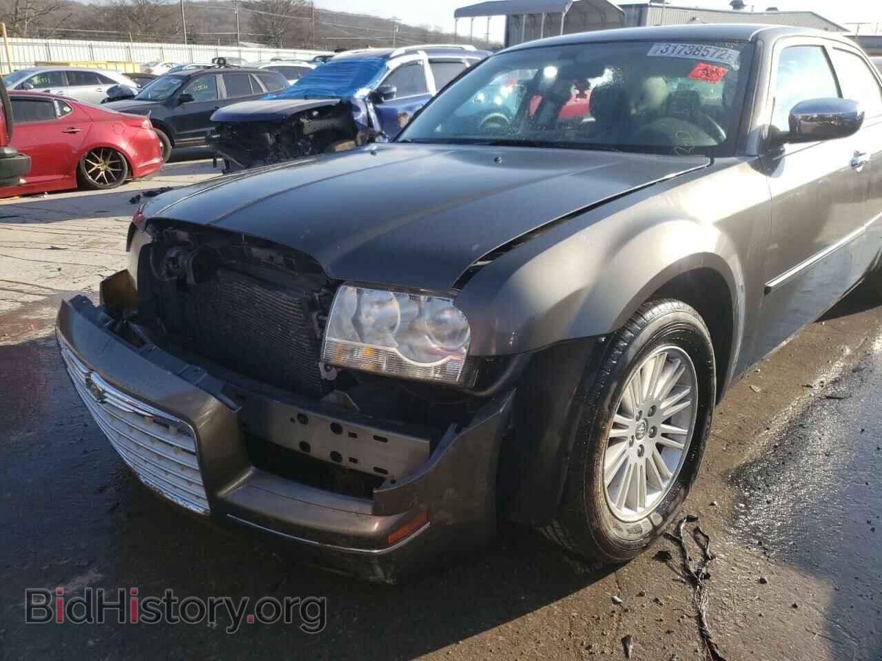 2010 CHRYSLER 300 - VIN: 2C3CA4CD0AH173745 - Фото 9