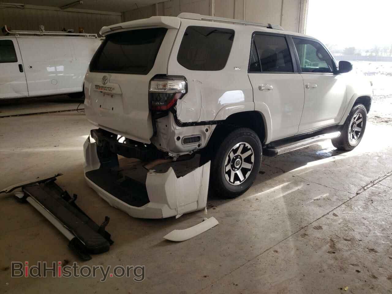 2017 TOYOTA 4RUNNER - VIN: JTEBU5JR6H5415230 - Фото 4
