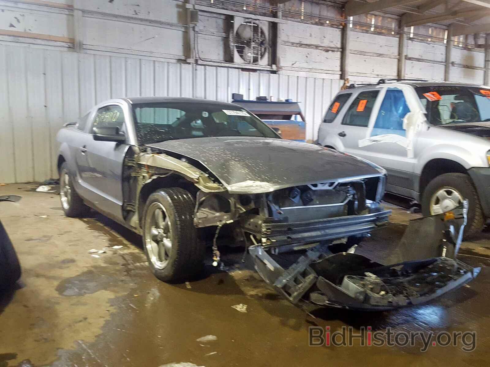 Photo 1ZVFT80N165136044 - FORD MUSTANG 2006