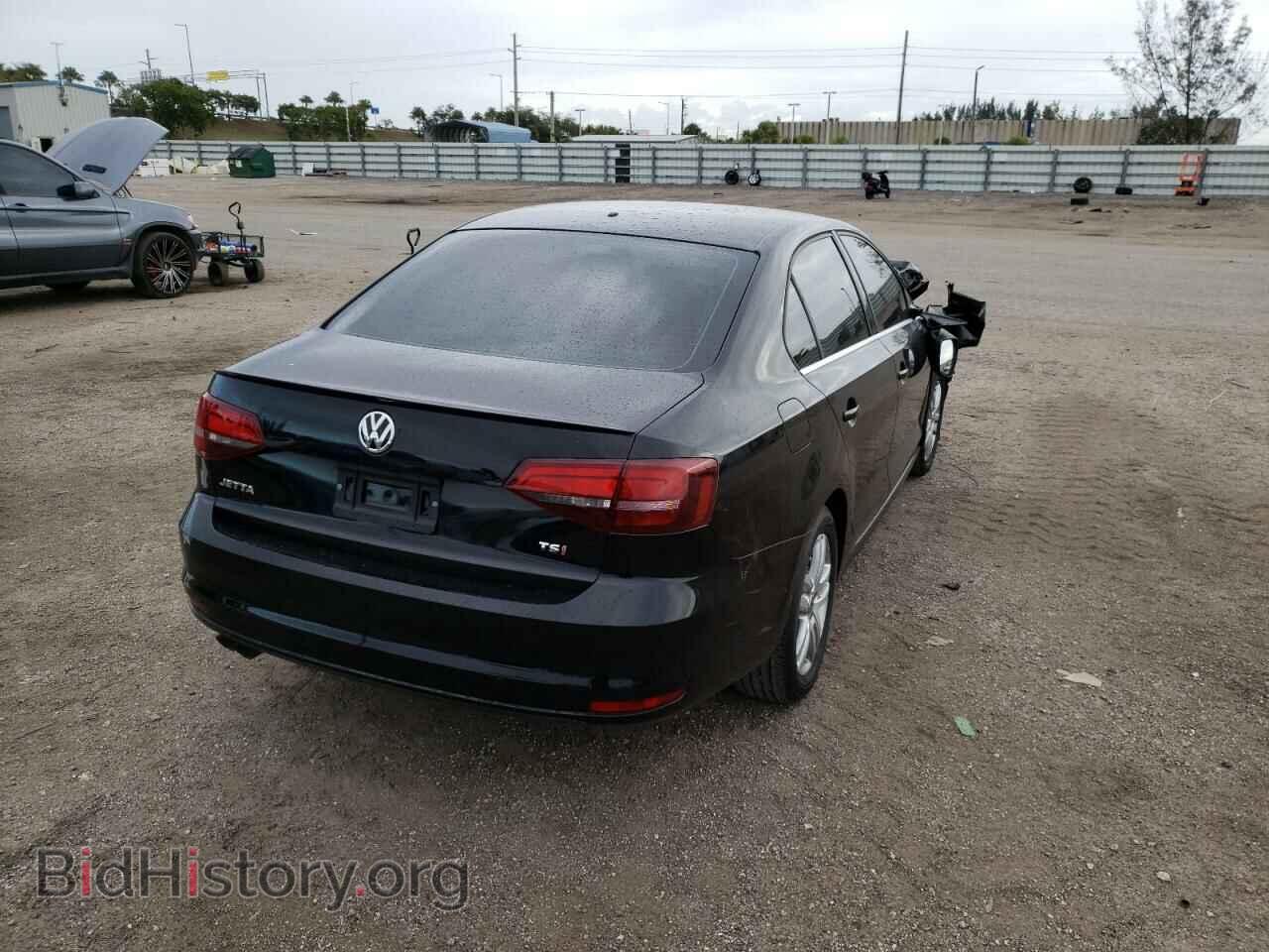 2017 VOLKSWAGEN JETTA - VIN: 3VW2B7AJ3HM371484 - Фото 4