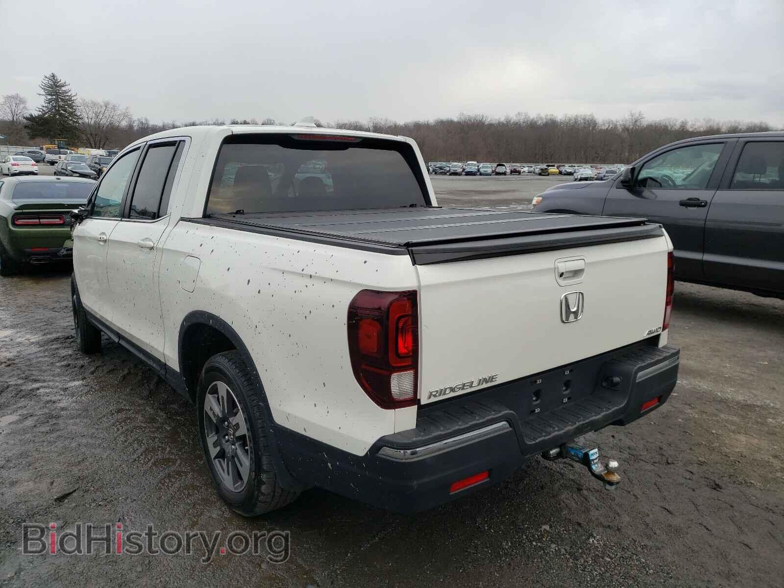 2017 HONDA RIDGELINE - VIN: 5FPYK3F6XHB037832 - Фото 3
