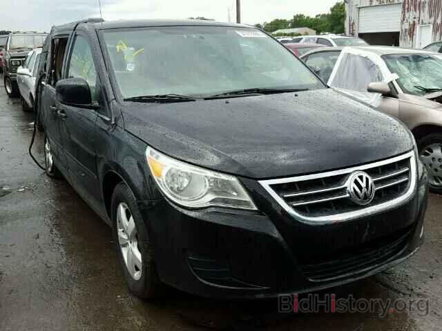 Photo 2V4RW3DG1BR716872 - VOLKSWAGEN ROUTAN 2011