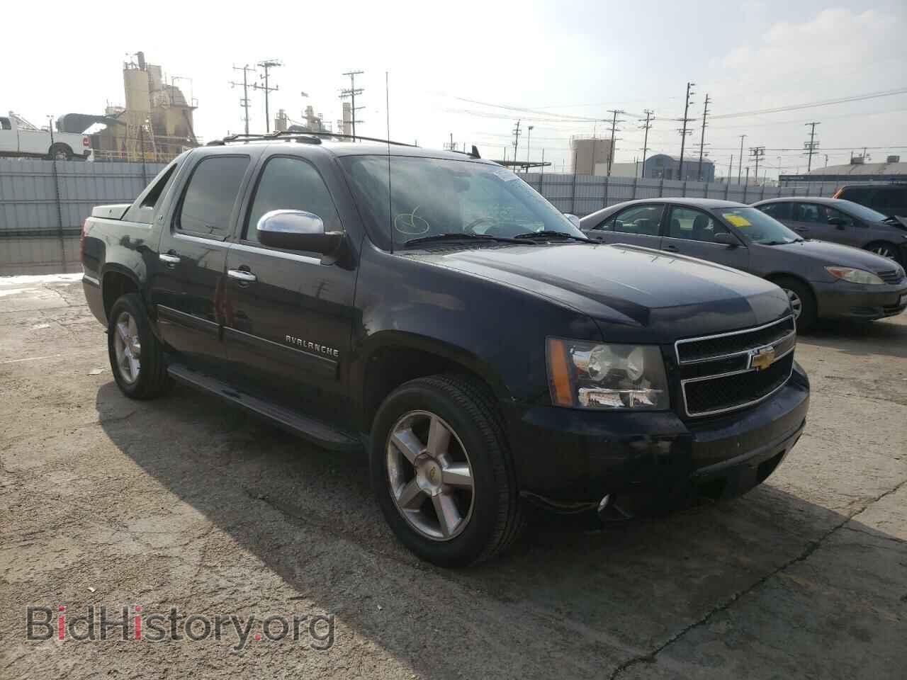 Photo 3GNMCFE05BG129927 - CHEVROLET AVALANCHE 2011