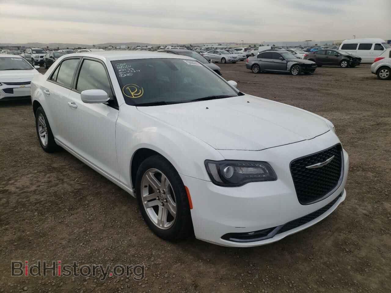 Фотография 2C3CCABG3KH656006 - CHRYSLER 300 2019
