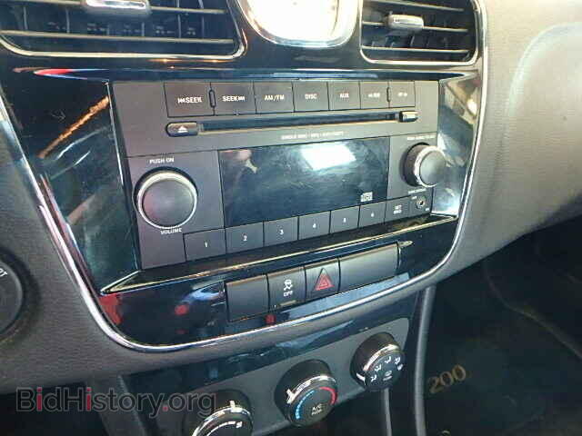 2012 CHRYSLER 200 - VIN: 1C3CCBAB0CN155403 - Фото 9