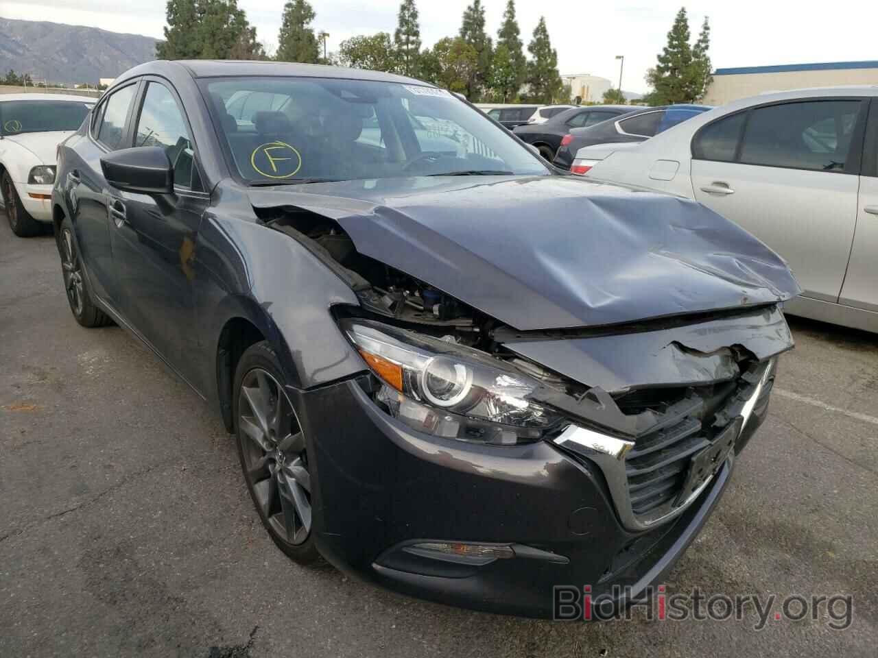 Photo 3MZBN1V39JM187057 - MAZDA 3 2018