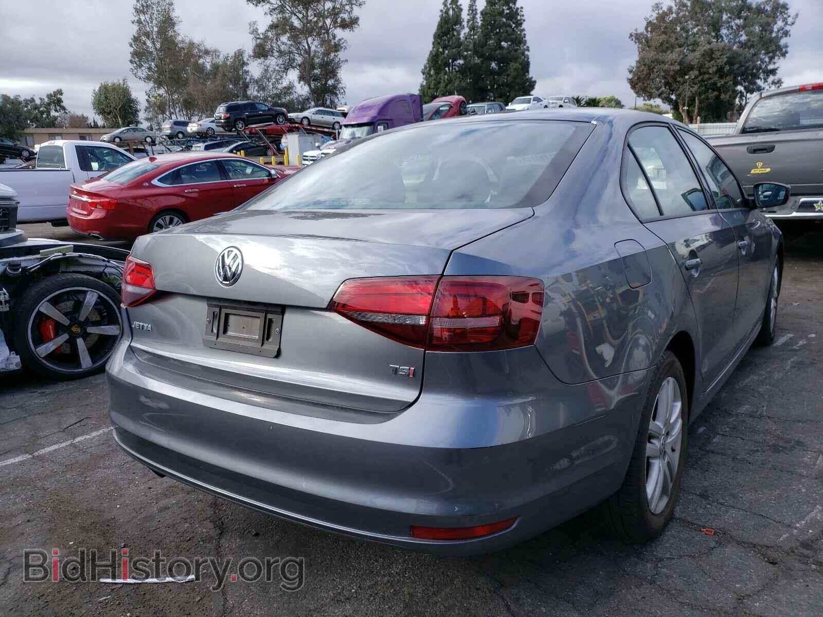 2018 VOLKSWAGEN JETTA - VIN: 3VW2B7AJ6JM212934 - Фото 4