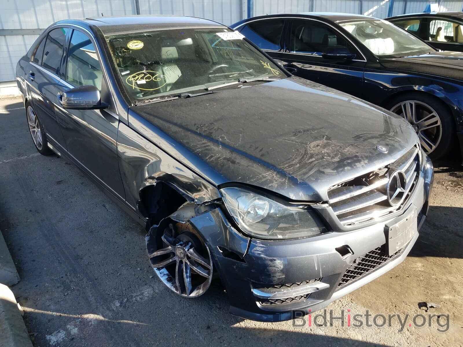 Photo WDDGF4HB8EG219254 - MERCEDES-BENZ C CLASS 2014