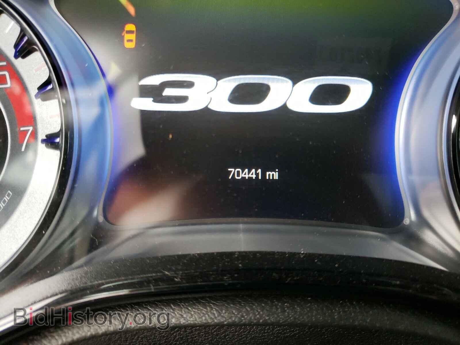 2016 CHRYSLER 300 - VIN: 2C3CCABT5GH117911 - Фото 8